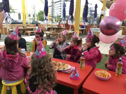 Korzo-Park-Ninina-luda-zurka-sa-drugarima_002
